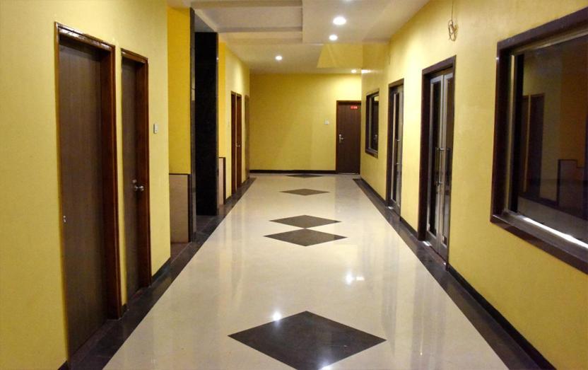 Hotel Varenya Inn Yavatmal Dış mekan fotoğraf